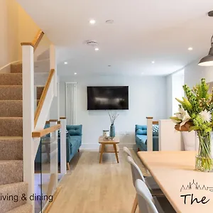 The Escape; The Ideal Getaway On Seafront Brighton